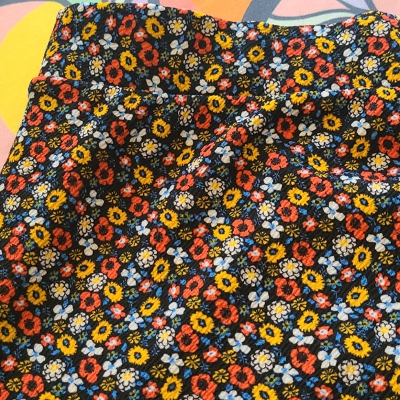 Maura Zip Pocket Detail Skirt - Picture 6 of 11